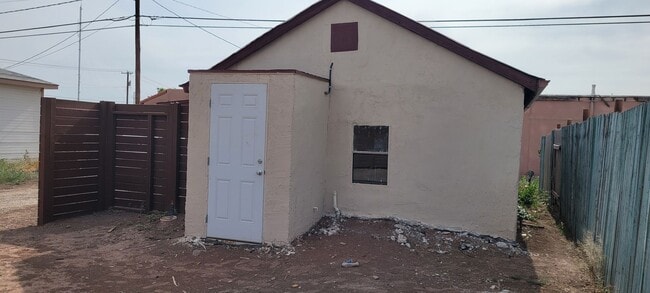 1407 N New York Ave in Alamogordo, NM - Building Photo - Building Photo