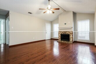 1114 Hidden Creek Dr in Mansfield, TX - Building Photo - Building Photo