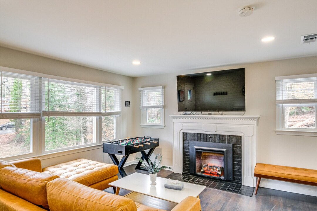 5123 Boulder Dr in Oxon Hill, MD - Building Photo