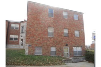 6900 Plainview Ave in St. Louis, MO - Foto de edificio - Building Photo