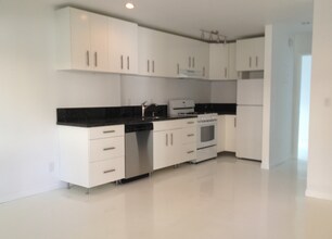 CATO in Torrance, CA - Building Photo - Building Photo