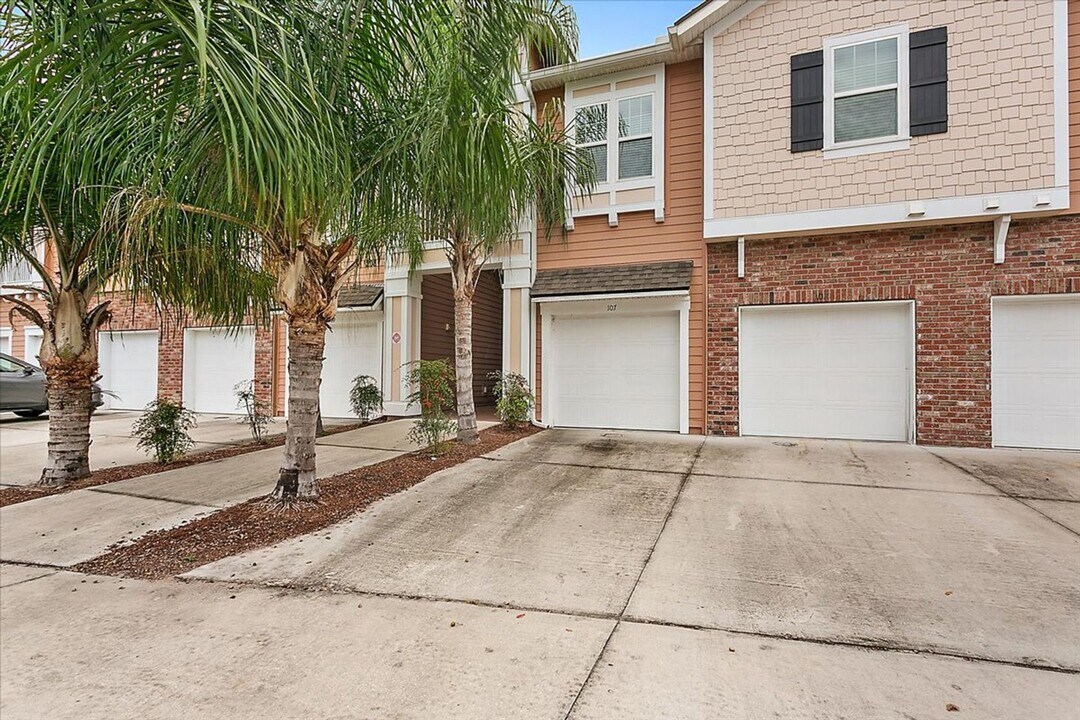 208 Larkin Pl in Saint Johns, FL - Building Photo
