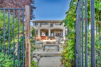 1520 Taos Ln in Reno, NV - Building Photo - Building Photo