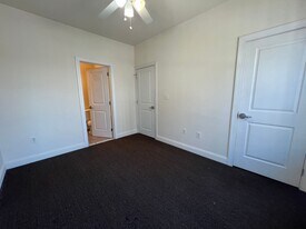 1924 N 17th St in Philadelphia, PA - Building Photo