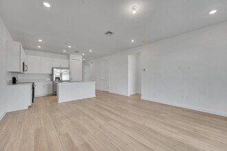 6436 Seabright Ter in Fort Pierce, FL - Building Photo - Building Photo