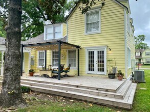 693 N 23rd St in Beaumont, TX - Building Photo - Building Photo