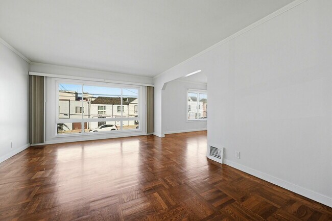 4439 Kirkham St in San Francisco, CA - Building Photo - Building Photo