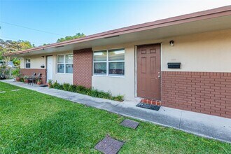324 NE 44th St in Pompano Beach, FL - Building Photo - Building Photo