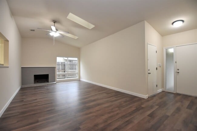 3324 Lillard Dr in Davis, CA - Building Photo - Building Photo
