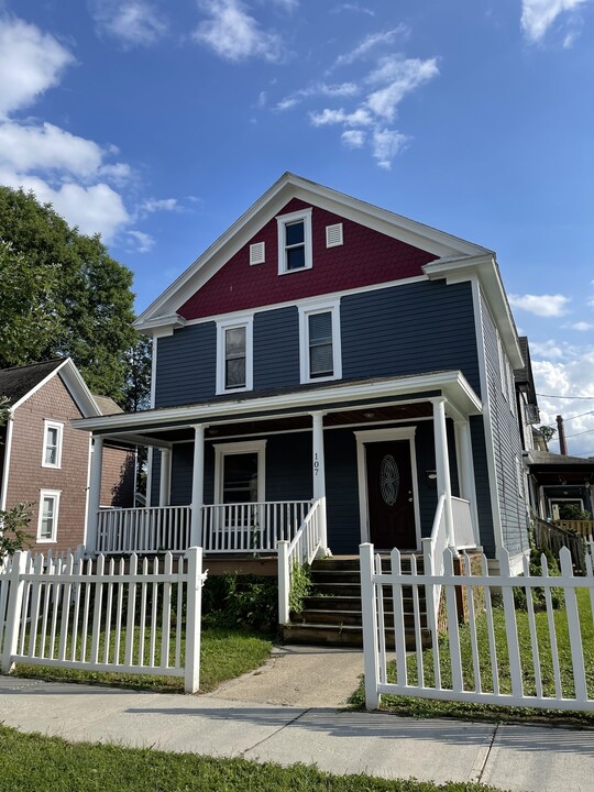 107 Maple Ave in Cortland, NY - Building Photo