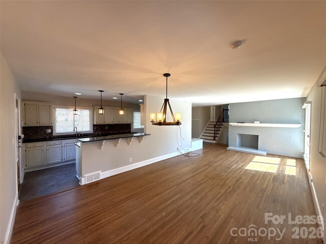 2821 Sunset Dr in Charlotte, NC - Building Photo - Building Photo