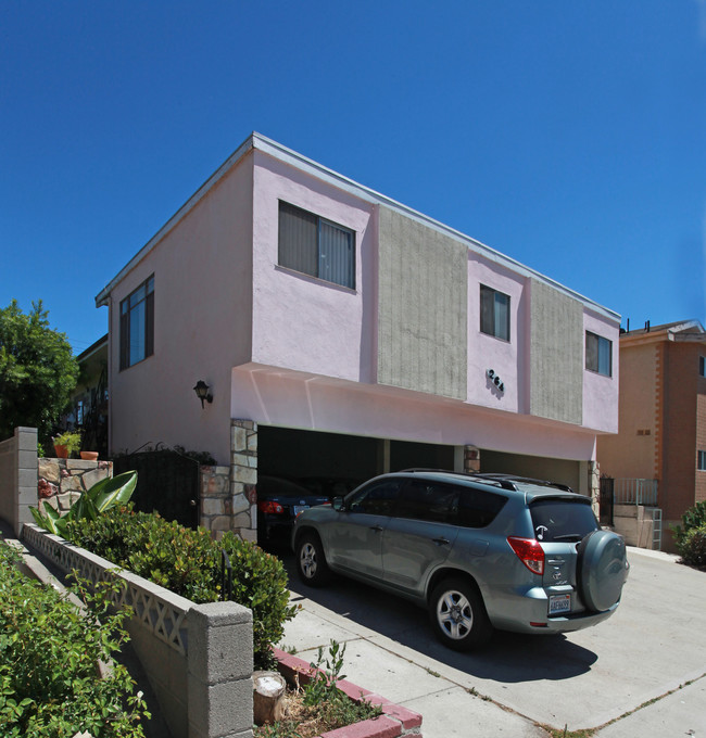 264 E Santa Anita Ave in Burbank, CA - Building Photo - Building Photo