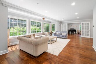 22 Crane Rd in Scarsdale, NY - Building Photo - Building Photo