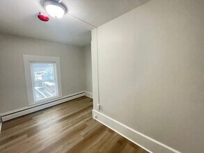 51 Pennacook St in Manchester, NH - Foto de edificio - Building Photo