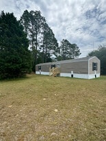 495 Westover Dr in Hartsville, SC - Building Photo