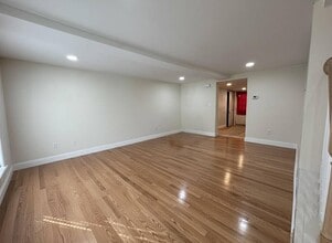 207 Wheeler St in Methuen, MA - Foto de edificio - Building Photo