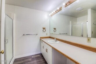 1105 S 43rd Ave in Yakima, WA - Building Photo - Building Photo