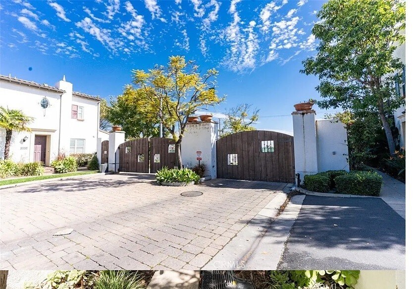 3180 W Anacapa Way in Anaheim, CA - Foto de edificio