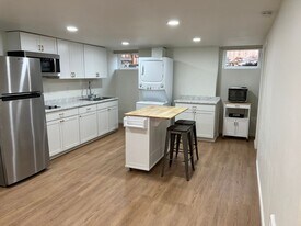 841 Red Apple Rd in Wenatchee, WA - Building Photo