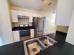 705 Eagle Pointe S in Kissimmee, FL - Building Photo - Building Photo