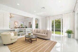 216 Bahama Ln in Palm Beach, FL - Building Photo - Building Photo