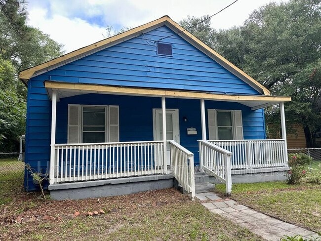 property at 1109 Fanning St