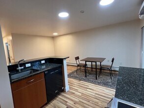 57 St Paul St in Brookline, MA - Building Photo - Building Photo