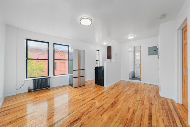 55 Greenwich Ave in New York, NY - Building Photo - Building Photo