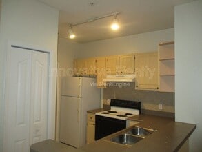 1375 Lake Shadow Cir in Maitland, FL - Building Photo - Building Photo