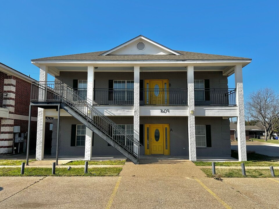 1609 Wood Ave in Waco, TX - Building Photo