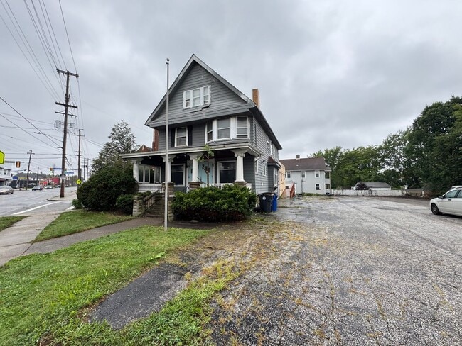 4438 Pearl Rd in Cleveland, OH - Building Photo - Building Photo