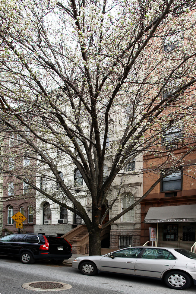 109 W 77th St in New York, NY - Building Photo - Building Photo