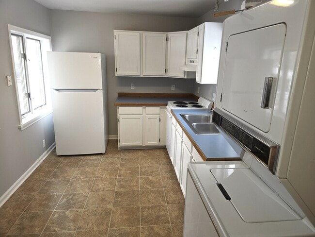 1007 Fournie St in Midland, MI - Building Photo - Building Photo