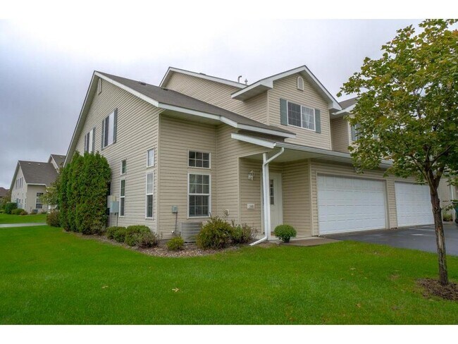 148 Bridgewater Trail in Hudson, WI - Building Photo - Building Photo