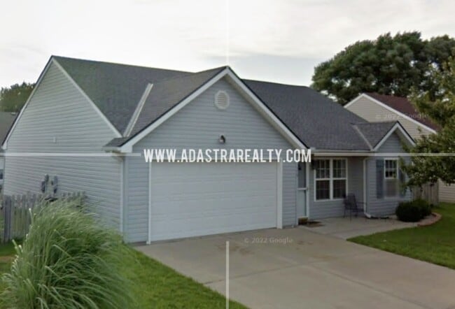 property at 370 N Evergreen St