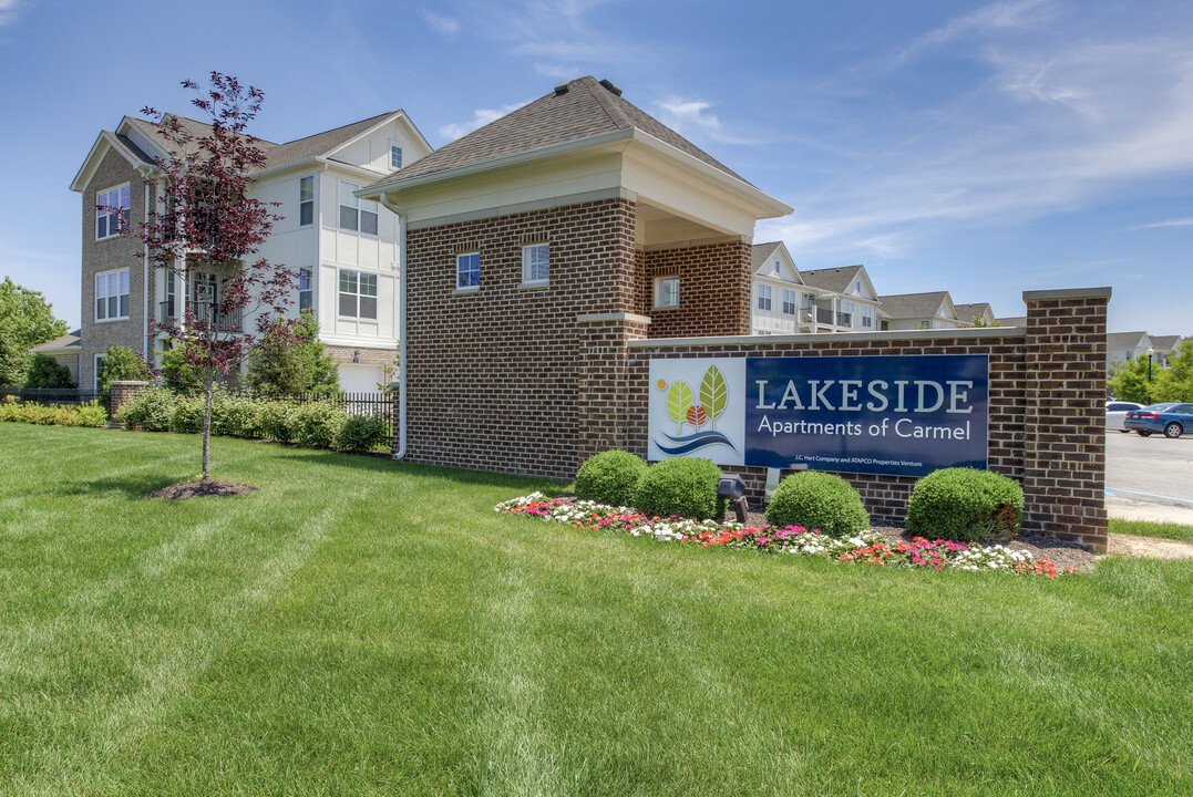 Lakeside Apartments of Carmel Photo