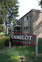 Camelot in Royal Oak, MI - Building Photo - Building Photo