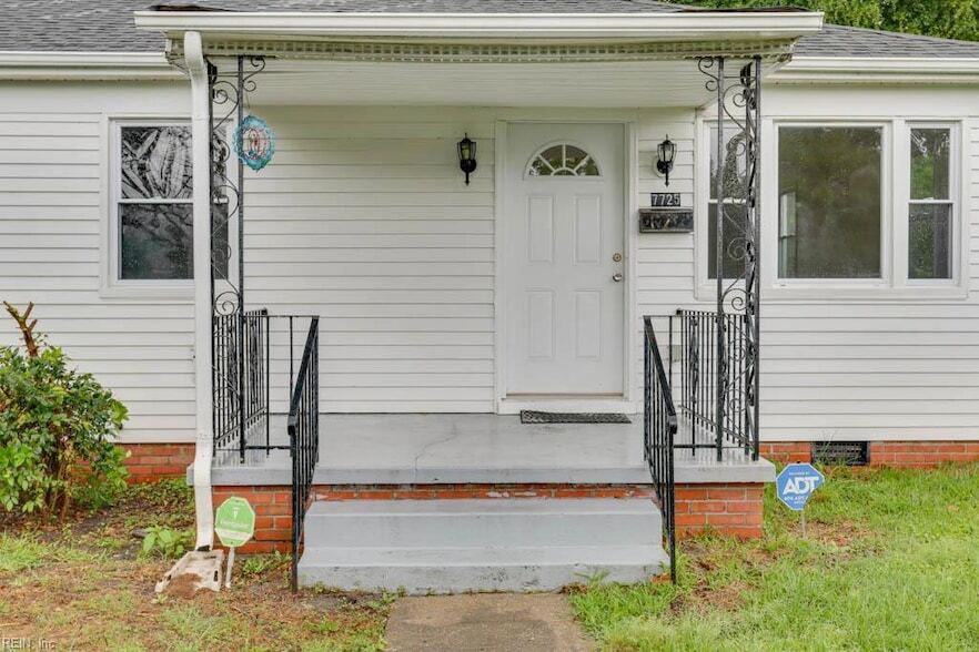 7725 Fayver Ave in Norfolk, VA - Building Photo