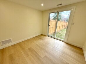 25 Meadowbrook Crescent in St Catharines, ON - Building Photo - Building Photo