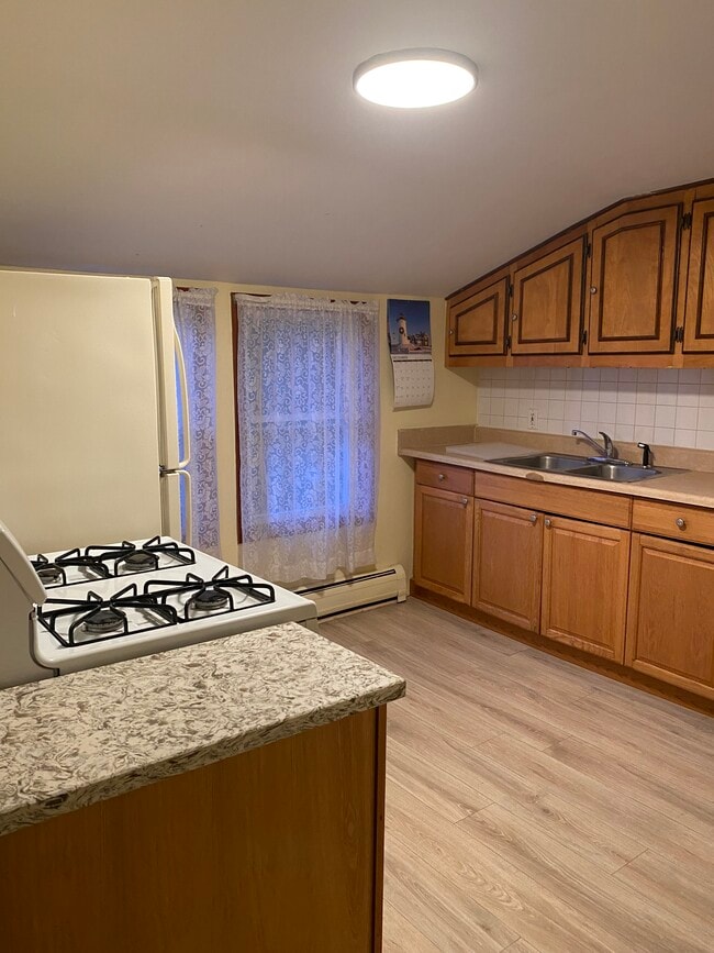 21 Summer St, Unit Unit 2, Unit Unit 2