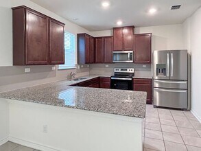 4660 Via Sonoma Trail in Converse, TX - Building Photo - Building Photo