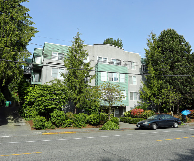 Magnolia Place Apartments in Seattle, WA - Building Photo - Building Photo