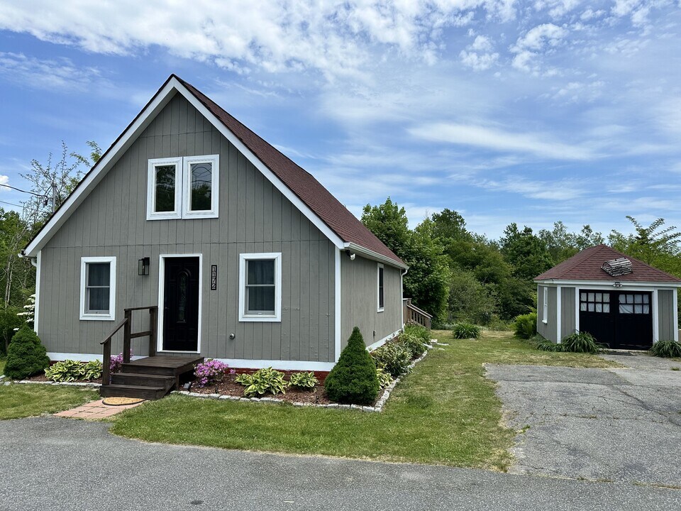 1172 Bar Harbor Rd in Trenton, ME - Building Photo