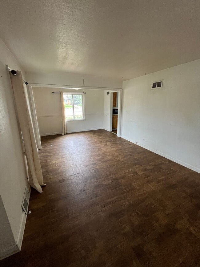 1990 Roslyn St in Denver, CO - Building Photo - Building Photo
