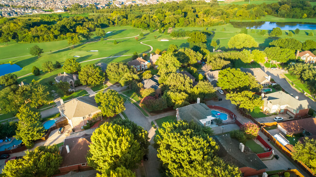 property at 600 Post Oak Dr