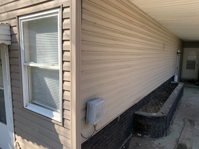 403 Sherman Pl in Mansfield, OH - Building Photo - Building Photo