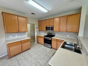 108 Dove Song Dr in Leander, TX - Building Photo - Building Photo
