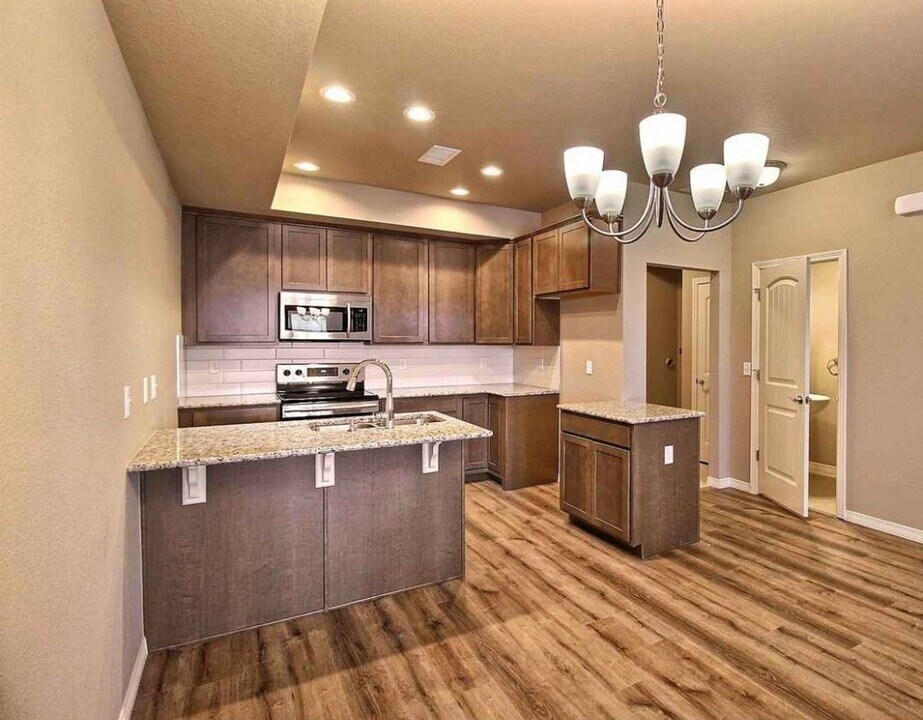 1693 Grand Ave in Windsor, CO - Building Photo