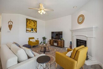 12861 Farmington Dr in Fort Worth, TX - Building Photo - Building Photo