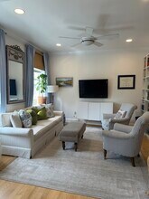 1711 35th St NW, Unit 21 in Washington, DC - Foto de edificio - Building Photo